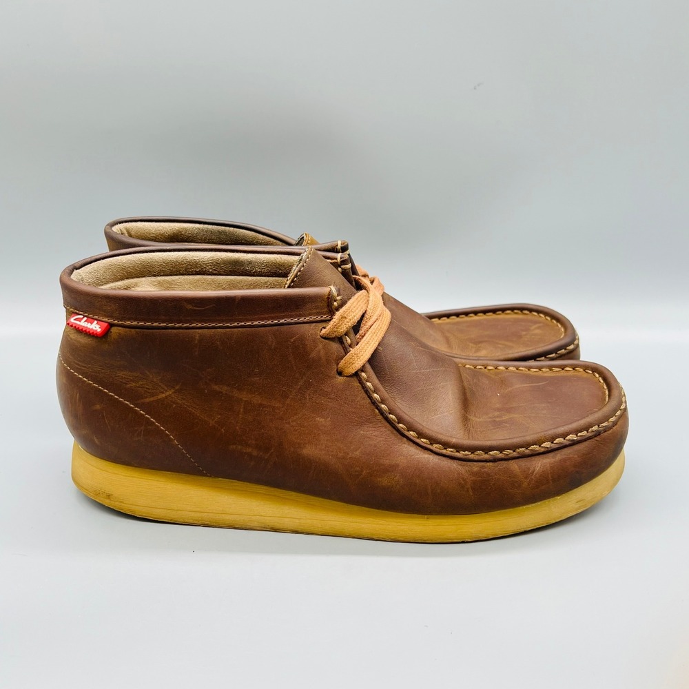 Clarks Boots Mens 9.5 Brown Leather Chukka Moccasin Toe Wallabee Style Shoes
